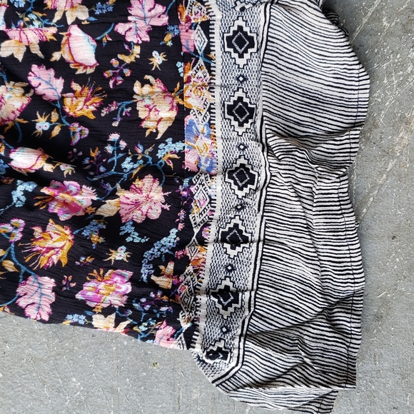 NEW! Xhiliaration Floral Print Shorts 3/4 Sleeve Off Shoulder Romper S - Picture 3 of 4